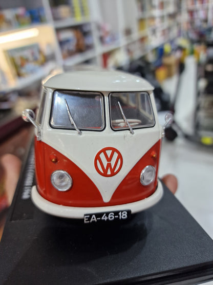 Diecast 1/24 Volkswagen Transporter T1 1960 Combi