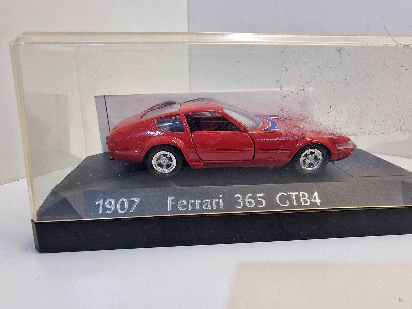 Diecast Ferrari 365 GTB4 Solido 1/43
