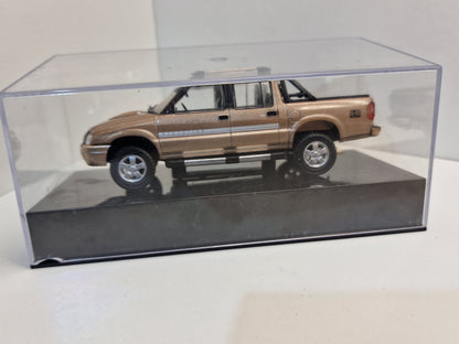 Diecast Chevrolet S-10 Deluxe 2.5 Cabine Dupla 2009 SUV 1:43 ALTAYA