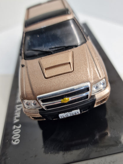 Diecast Chevrolet S-10 Deluxe 2.5 Cabine Dupla 2009 SUV 1:43 ALTAYA