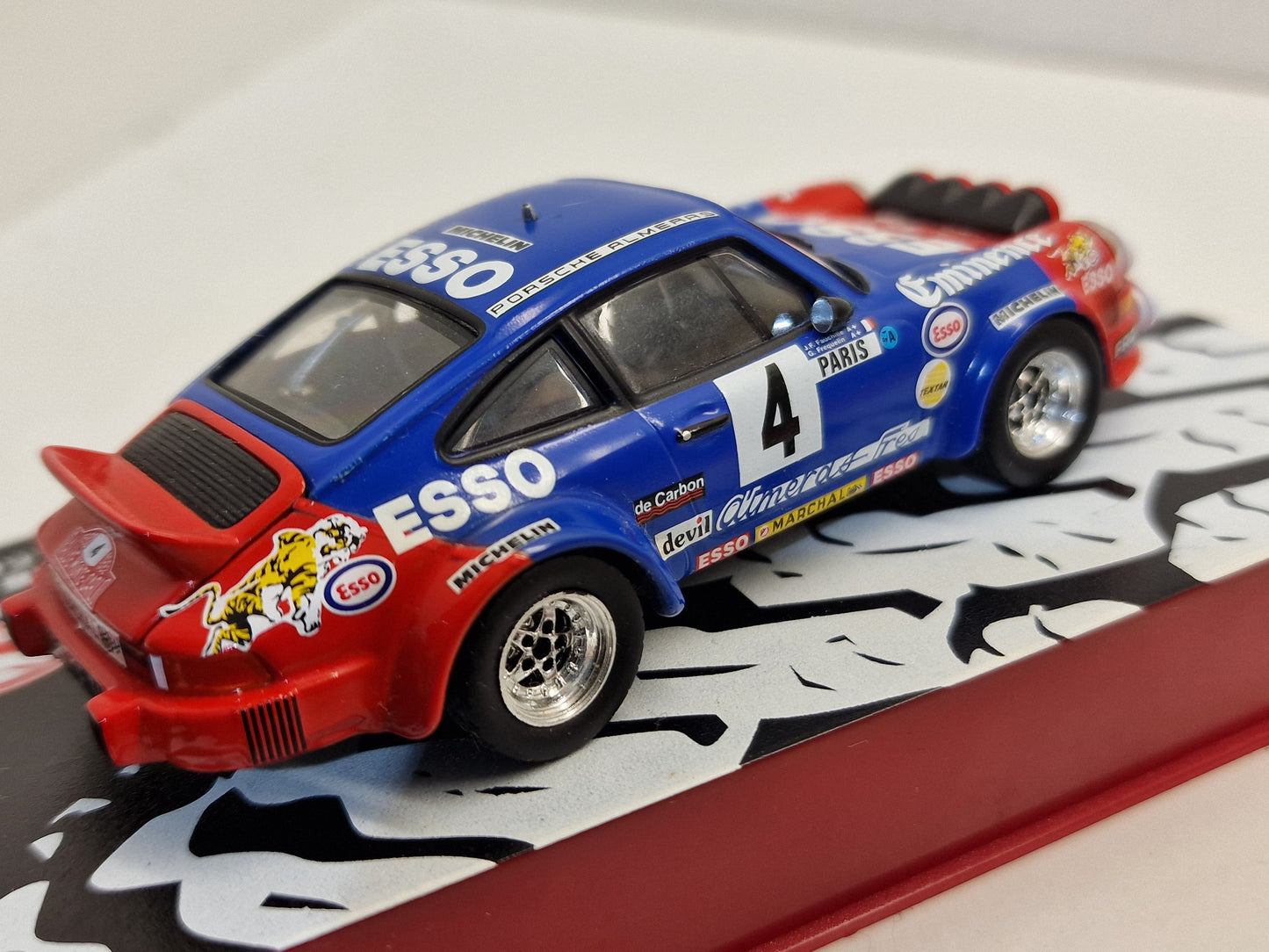 Diecast PORSCHE 911 SC RALLYE MONTE CARLO 1982 1/43