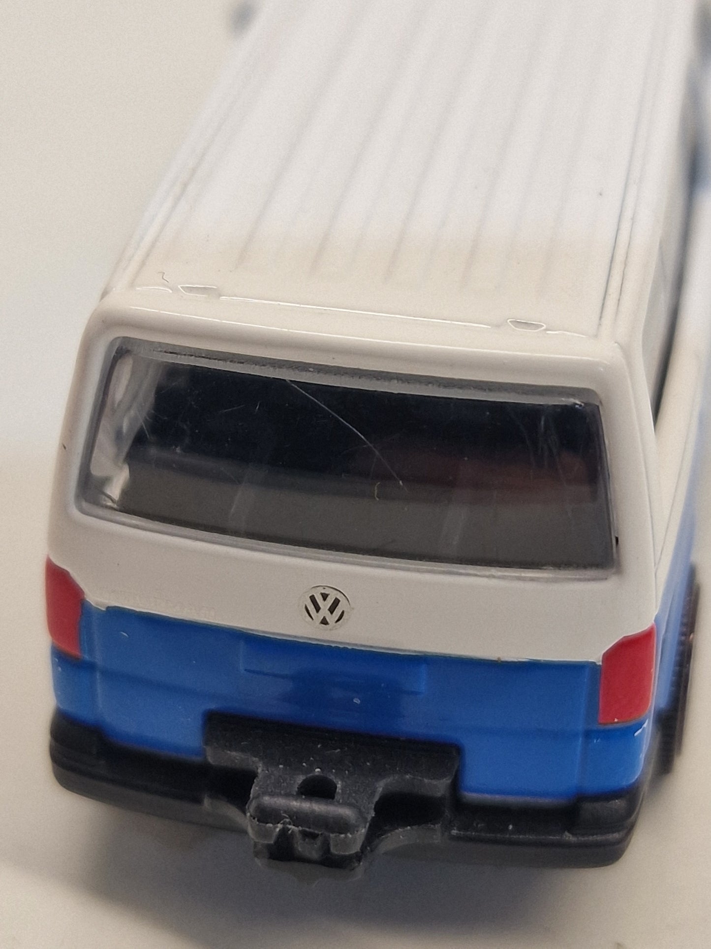 Diecast VW Transporter t6 Majorette 1/64 - USADO