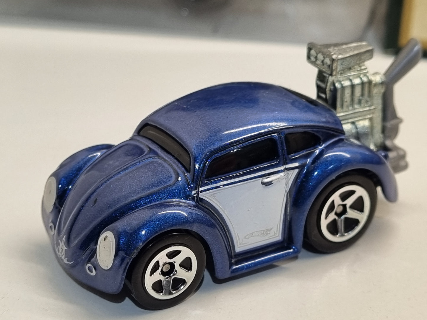 Hot Wheels Volkswagen Beetle ('Tooned) 2010 - USADO