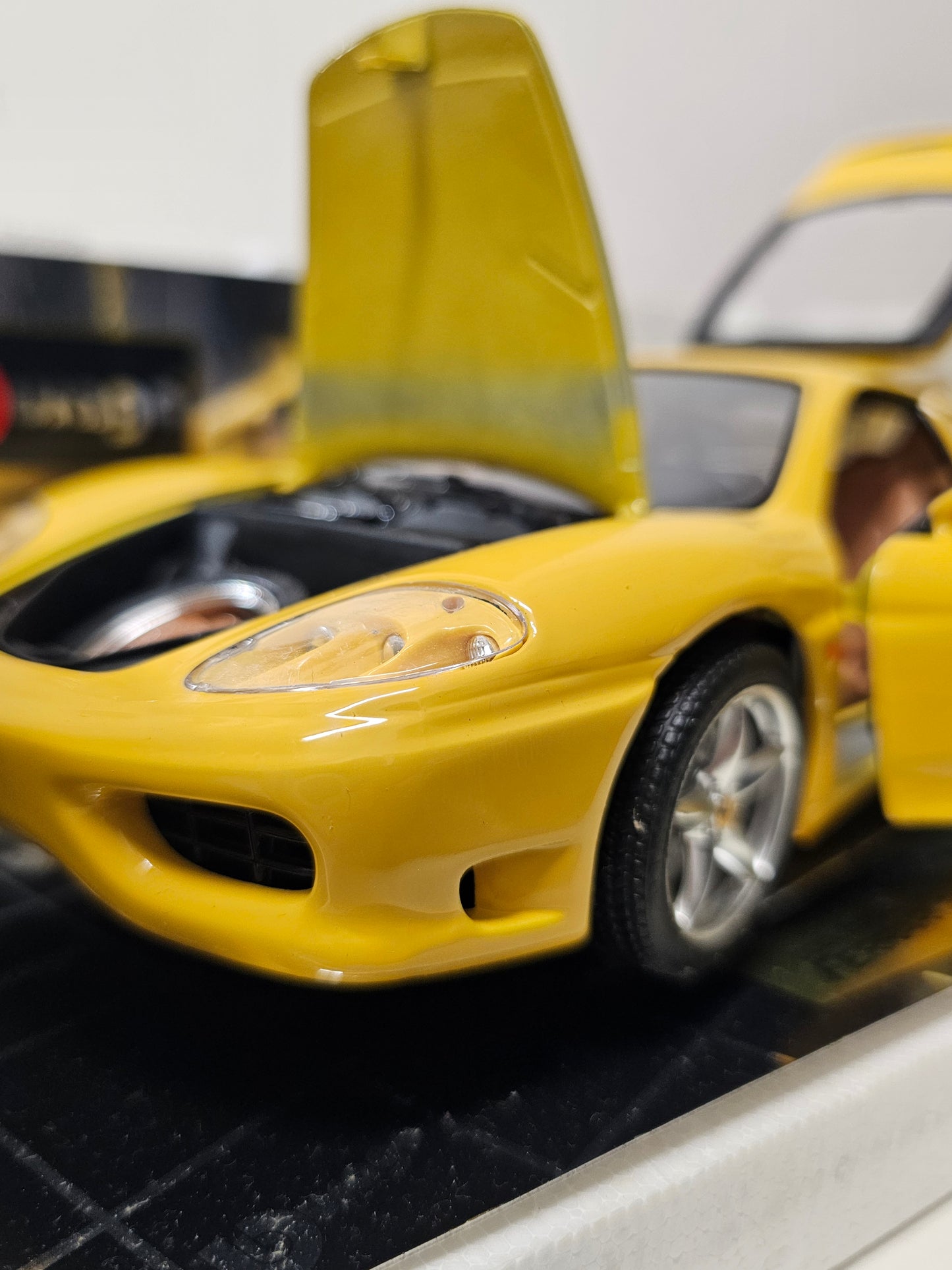 Diecast Model Car BBurago Ferrari 360 Modena  1/18 3368