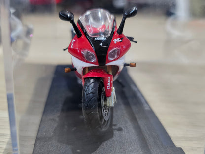 Diecast Model Yamaha R7  1/24 Altaya