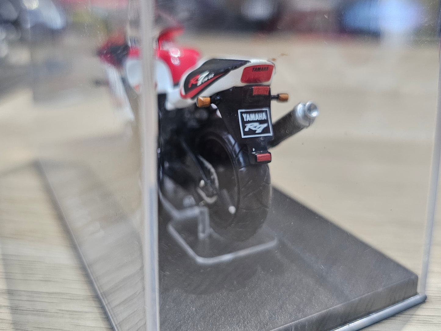 Diecast Model Yamaha R7  1/24 Altaya