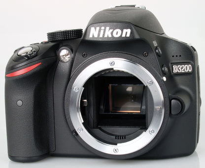 NIKON D3200 SLR 24.1MP - USADO (GRADE B)