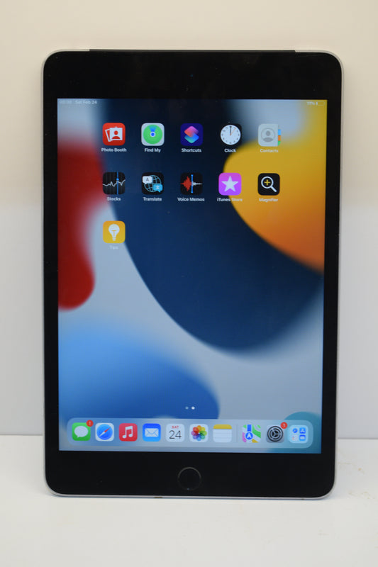 Apple iPad Mini 4th Gen 7.9" 128GB WIFI+CELULAR - Prateado - USADO (Grade B)