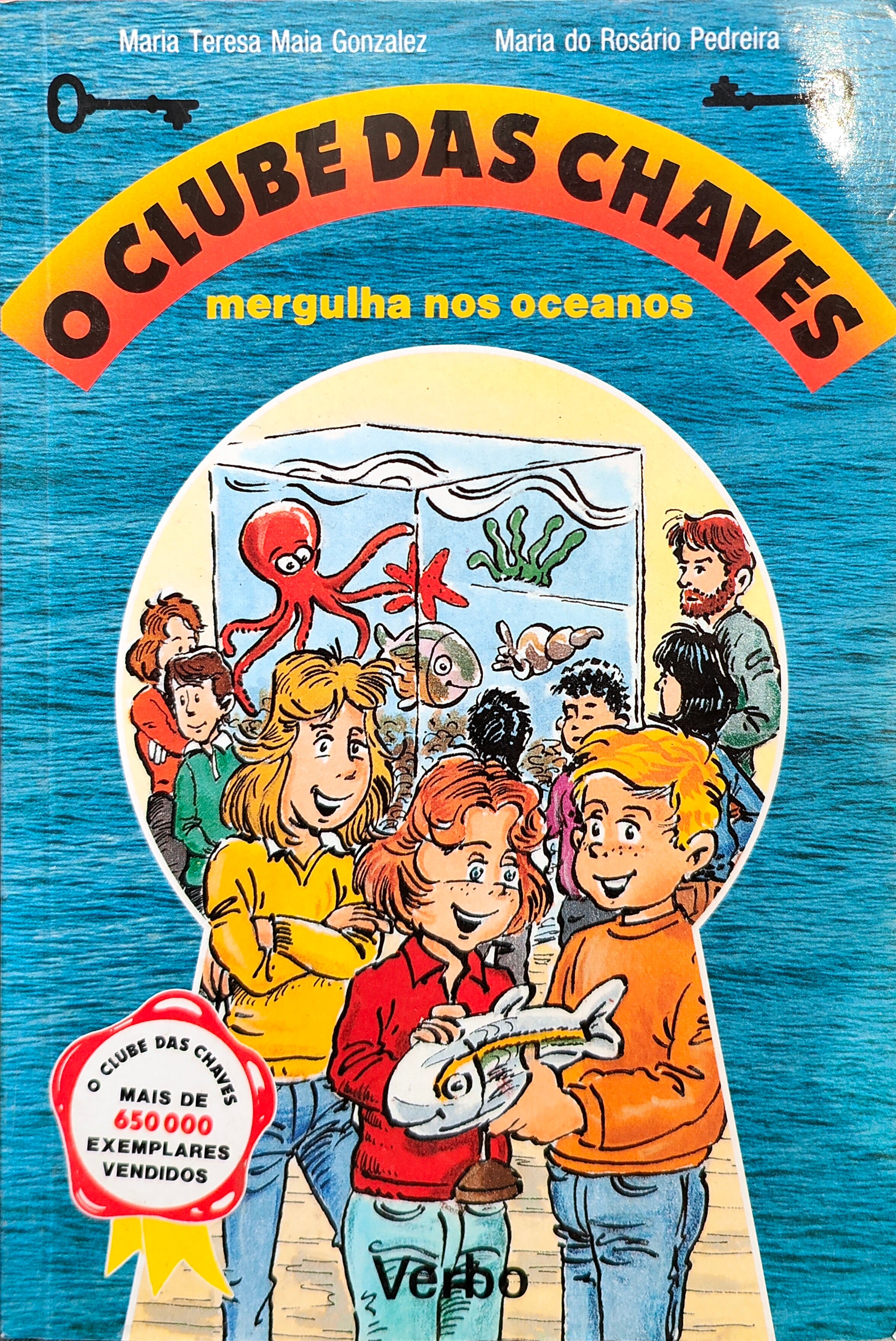 LIVRO - O Clube das Chaves Mergulha nos Oceanos de Maria Teresa Maia Gonzalez e Maria do Rosário Pedreira - USADO