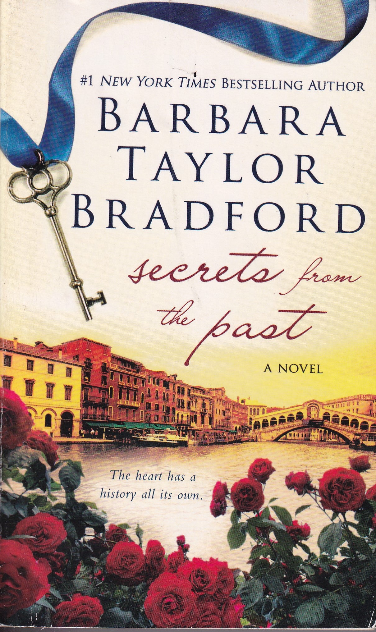 LIVRO Barbara Taylor Bradford  Secrets from the past (EN) - USADO