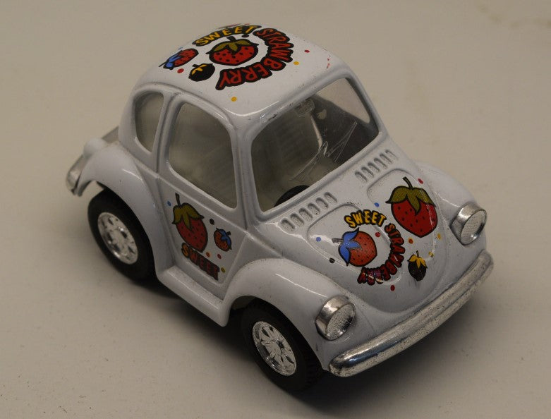 Diecast Volkswagen Beetle Kintoy White