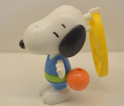 Peanuts Basketball Player SNOOPY 4" McDonald's #7 2018