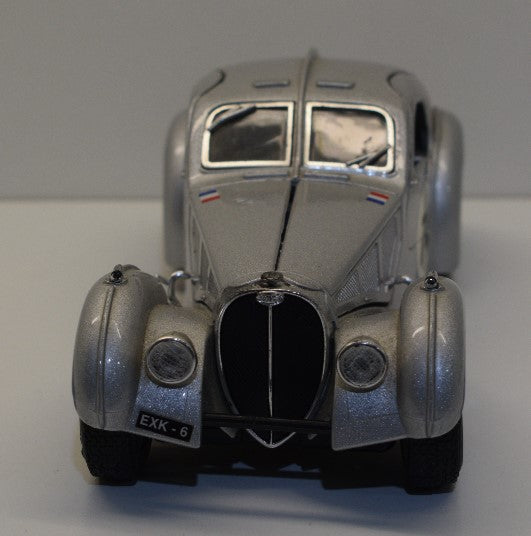 Bugatti Atlantic 1.24 Bburago Bijoux
