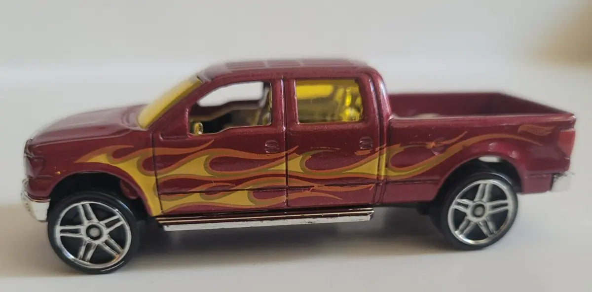 2016 2009 Ford F-150	(Hot Trucks 5-Pack) FLAMES Magenta hot wheels (LOOSE) - USADO