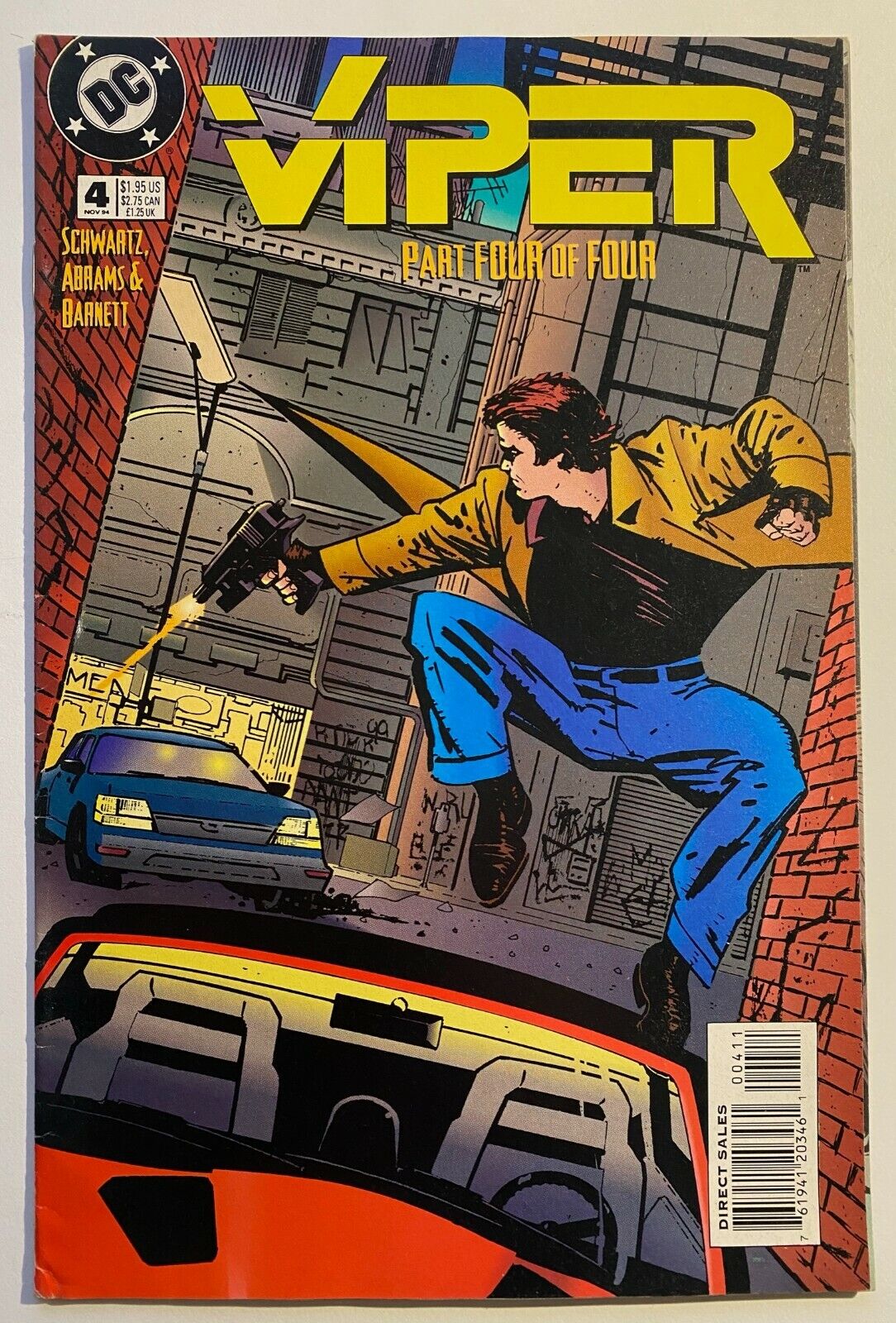 Comics VIPER 4 / (Comic) / 6.0 FINE + / DC / 1994 – USADO