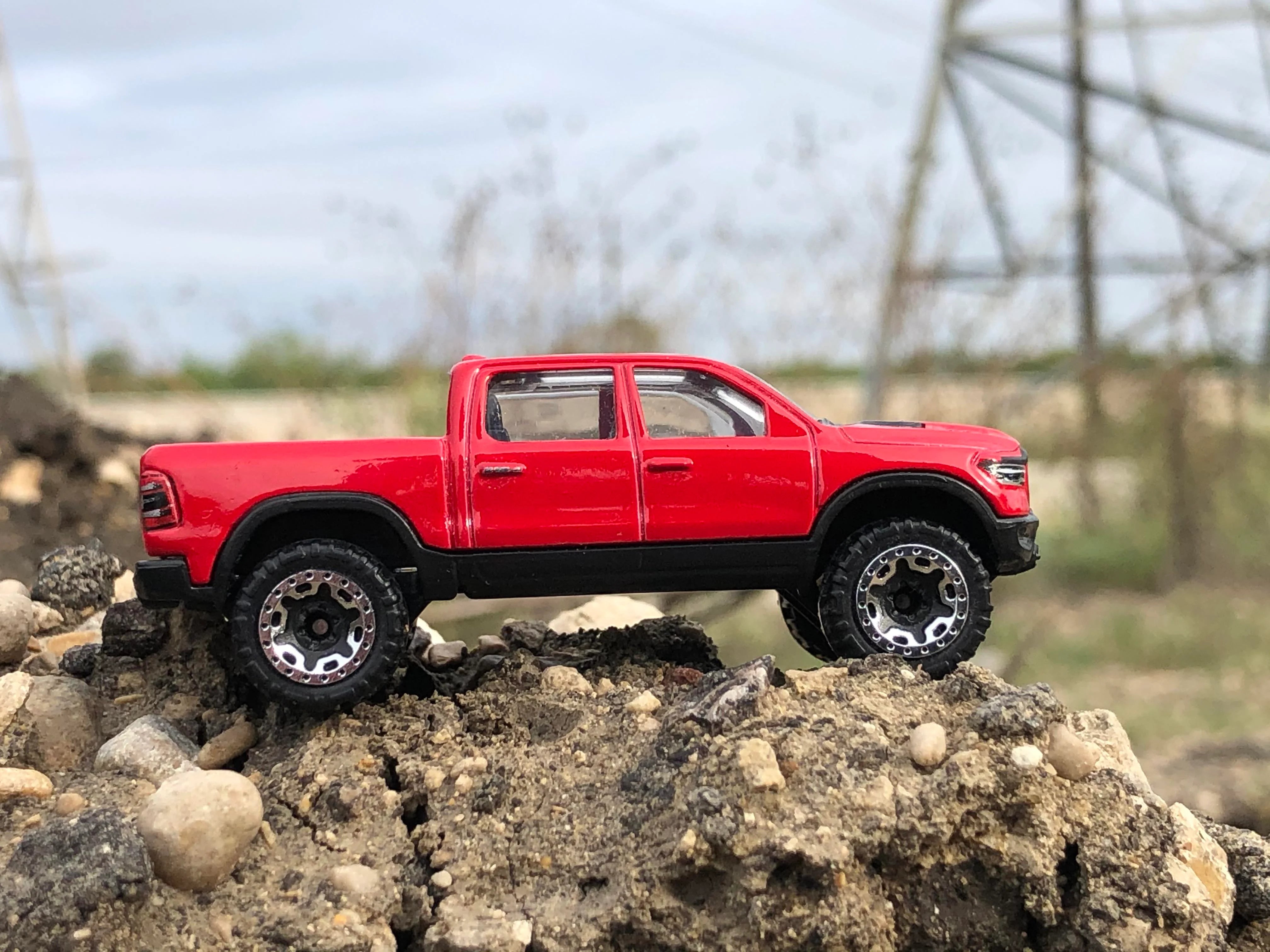 HOT TRUCKS 2020 RAM 1500 REBEL GHB31 2/10 225/250