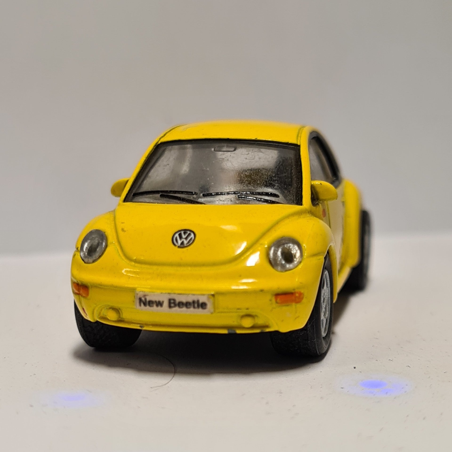 Kinsmart 1:64 VW NEW Beetle Yellow - Loose