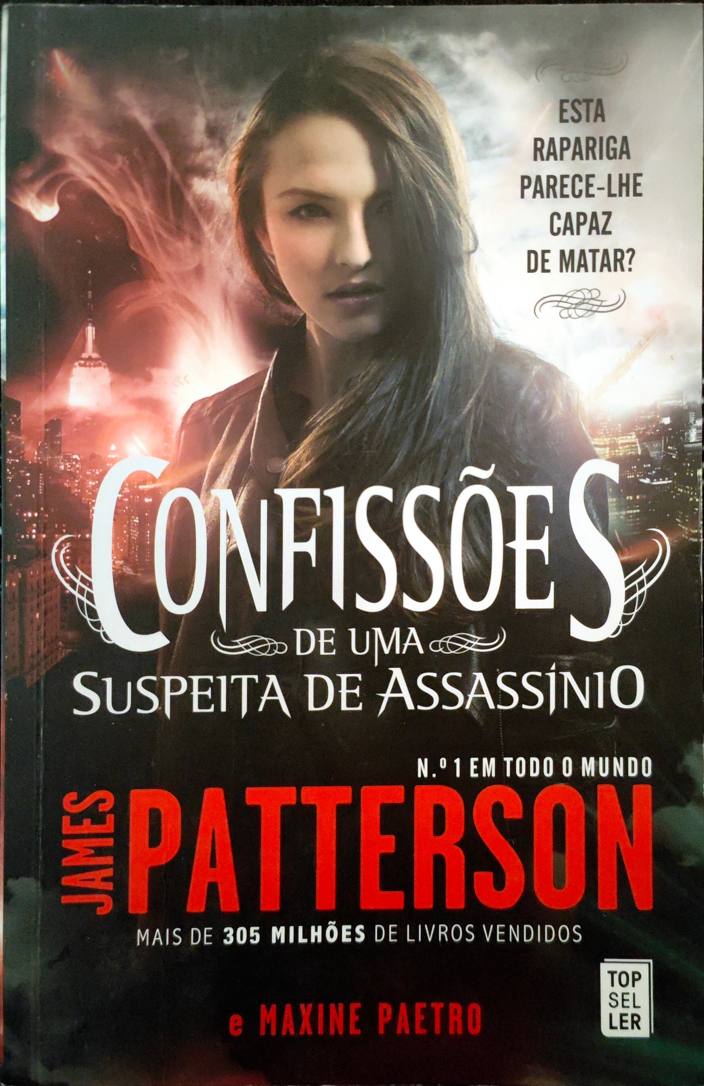 LIVRO Confissões de uma Suspeita de Assassínio de Maxine Paetro e James Patterson Livro de Bolso - USADO