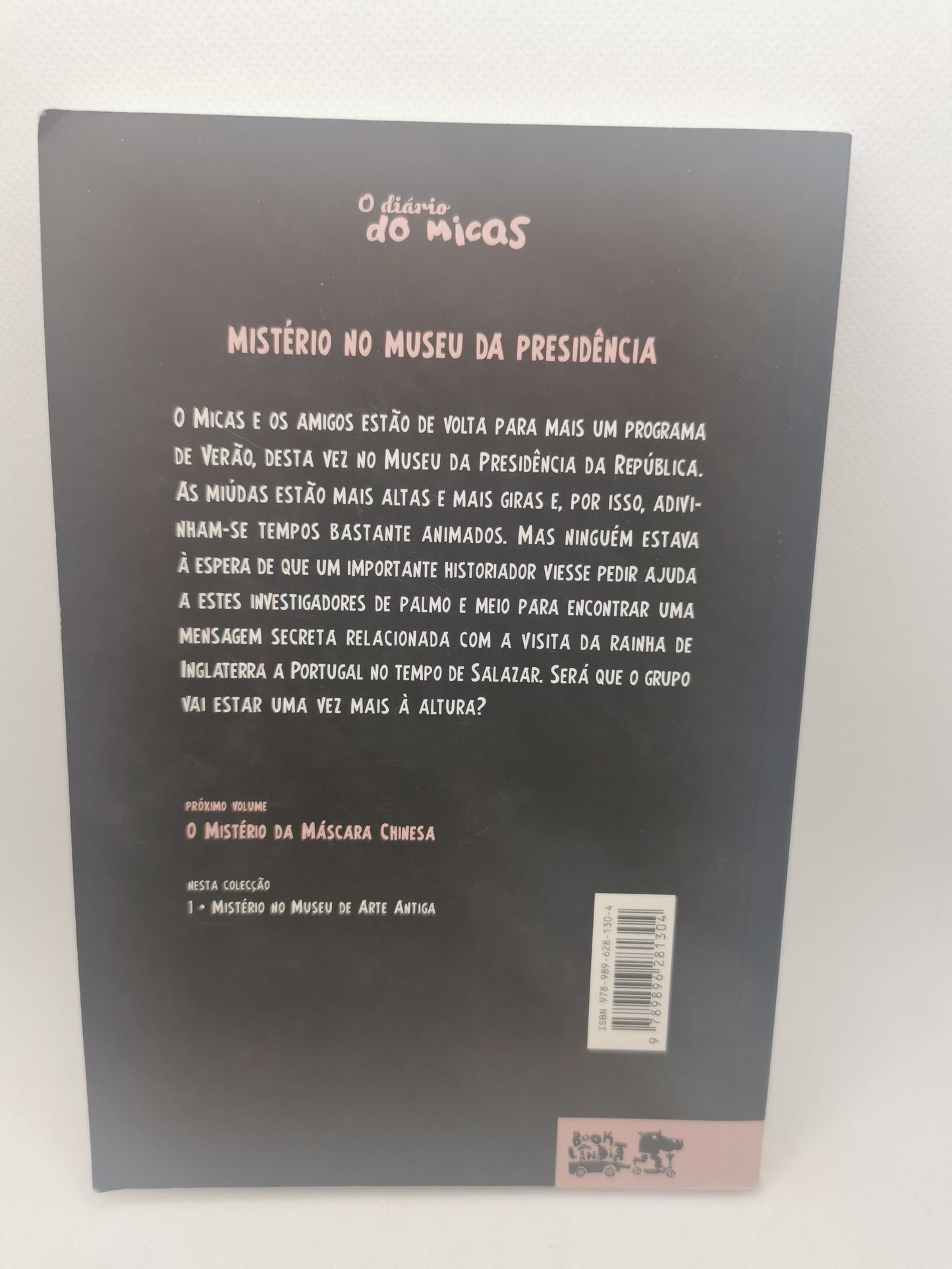 Livro Mistério no Museu da Presidência de Patrícia Reis- USADO