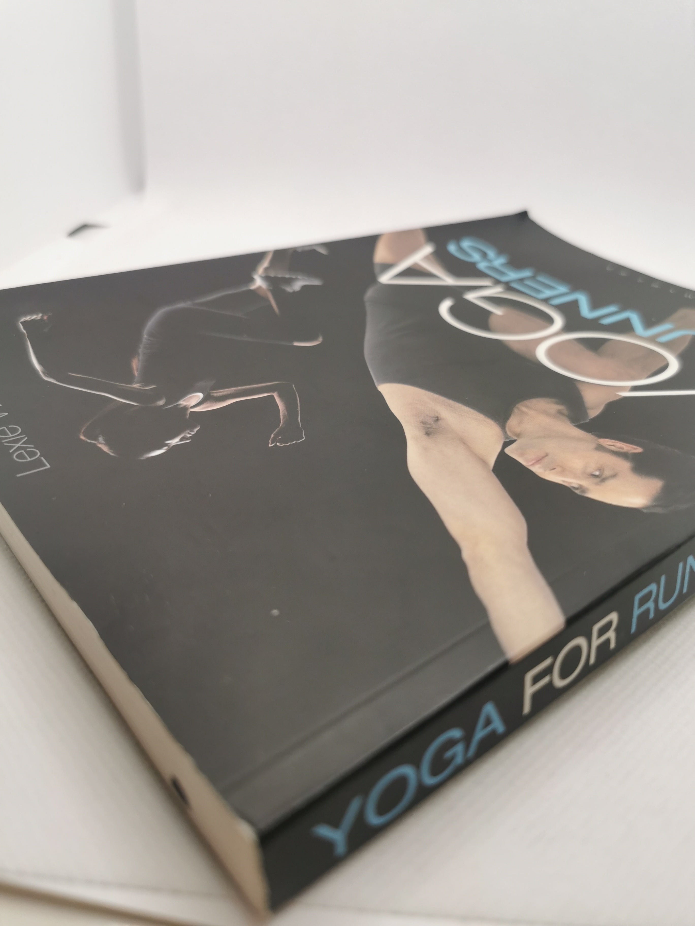 Livro Yoga For Runners - USADO