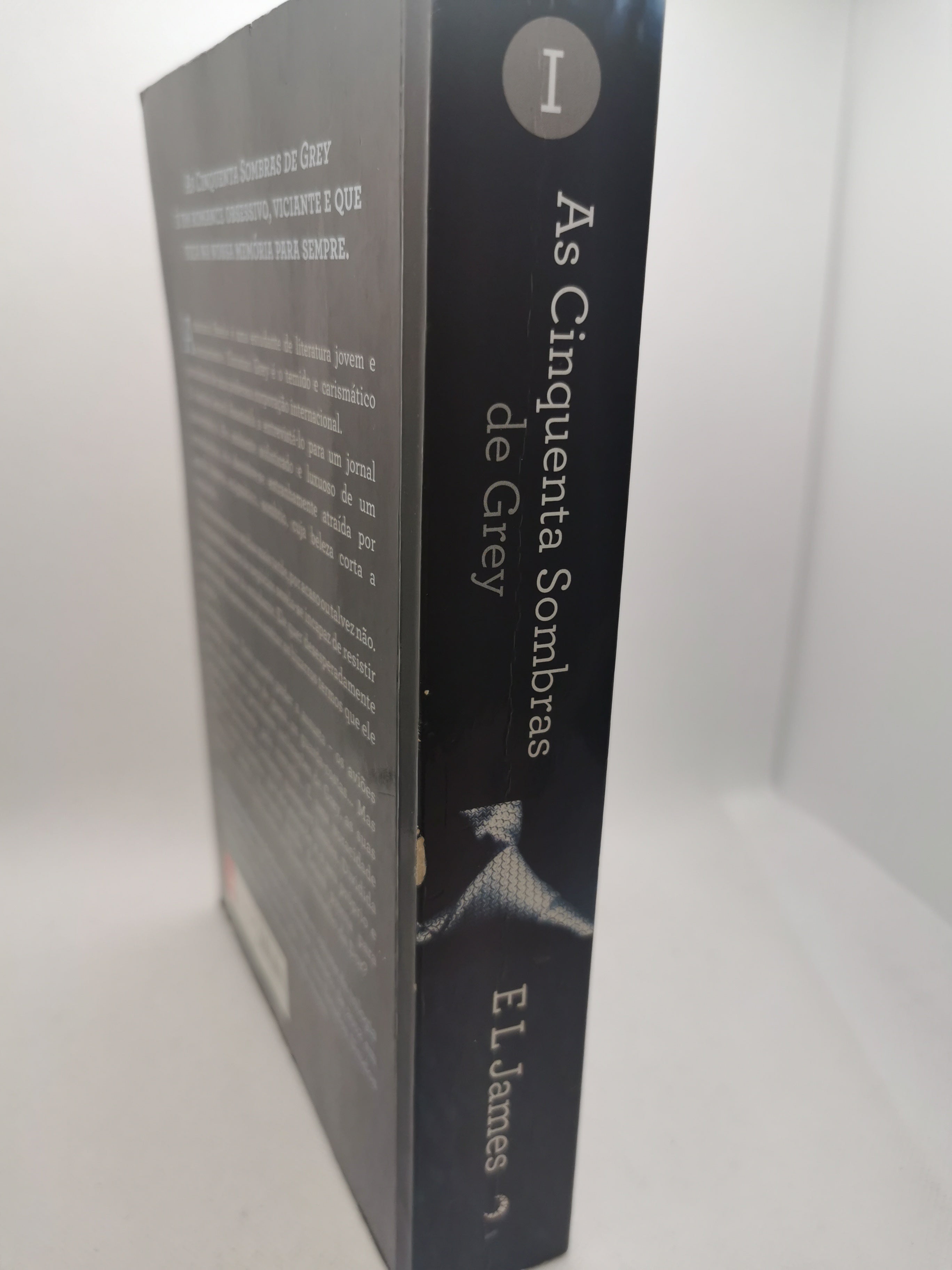 Livro As Cinquenta Sombras de Grey - USADO