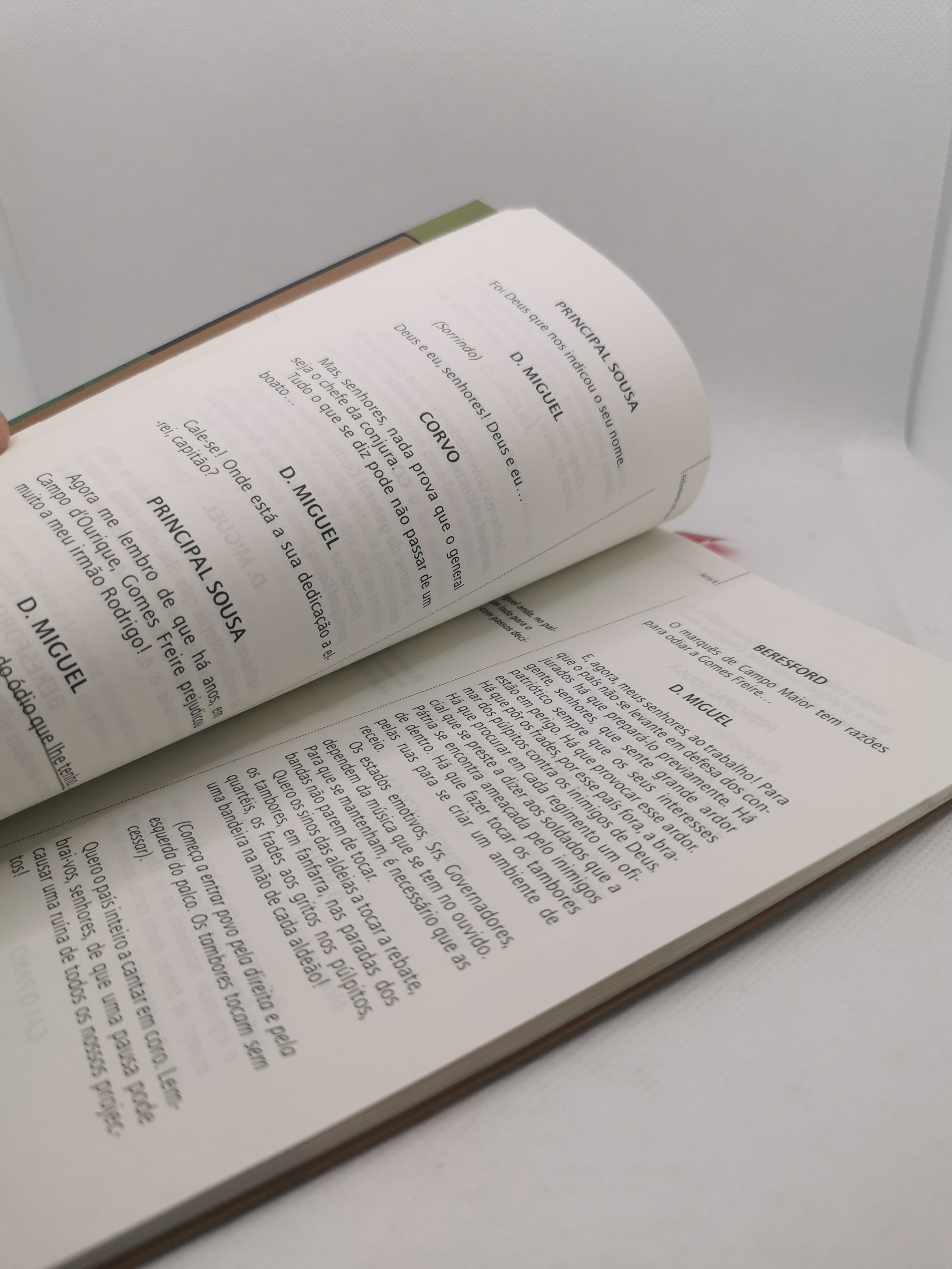 Livro Felizmente Há Luar! - USADO