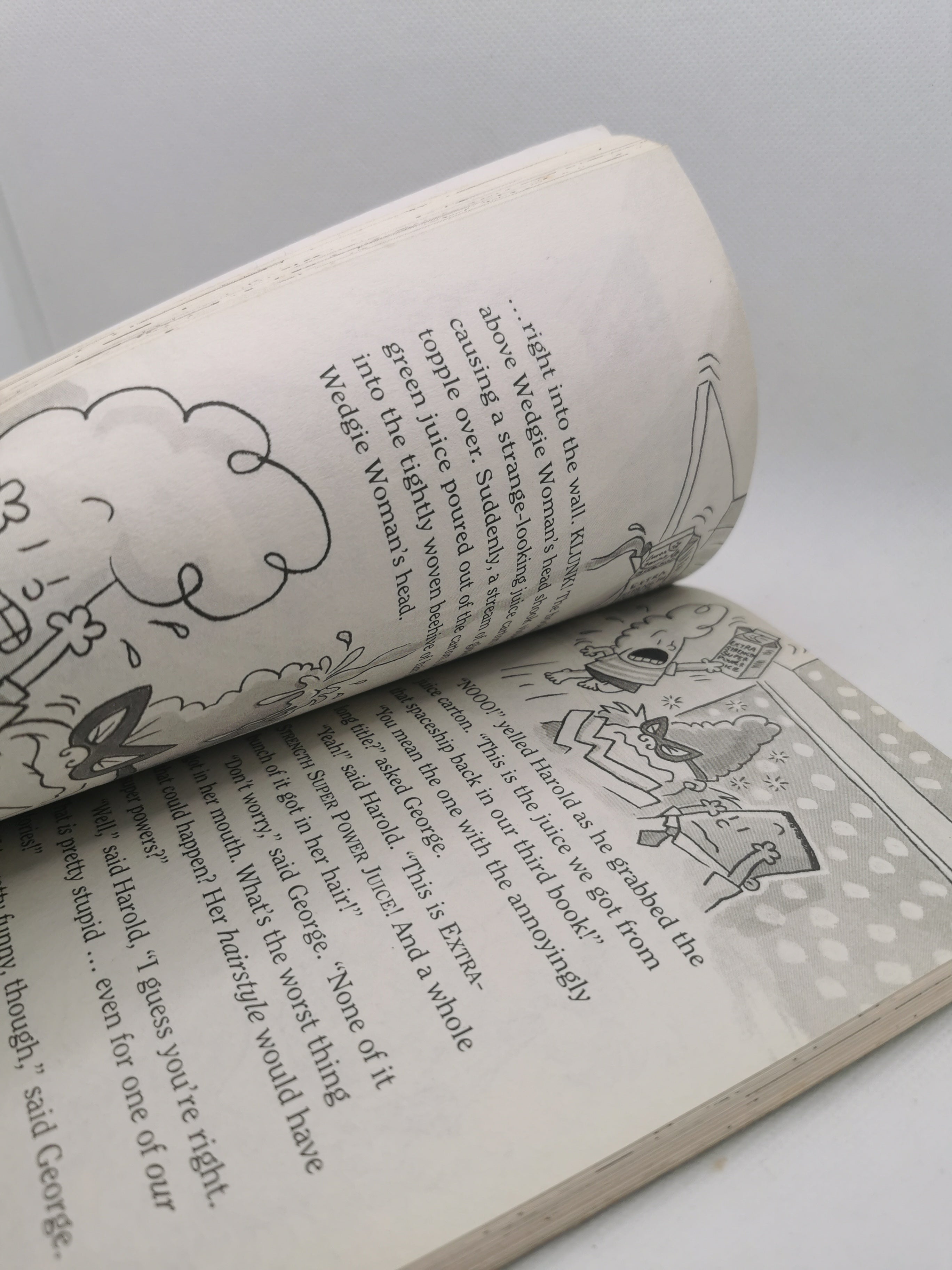 LivroO Capitão Cuecas e a Maquiavélica Maquinação do Professor Borracuecas - USADO