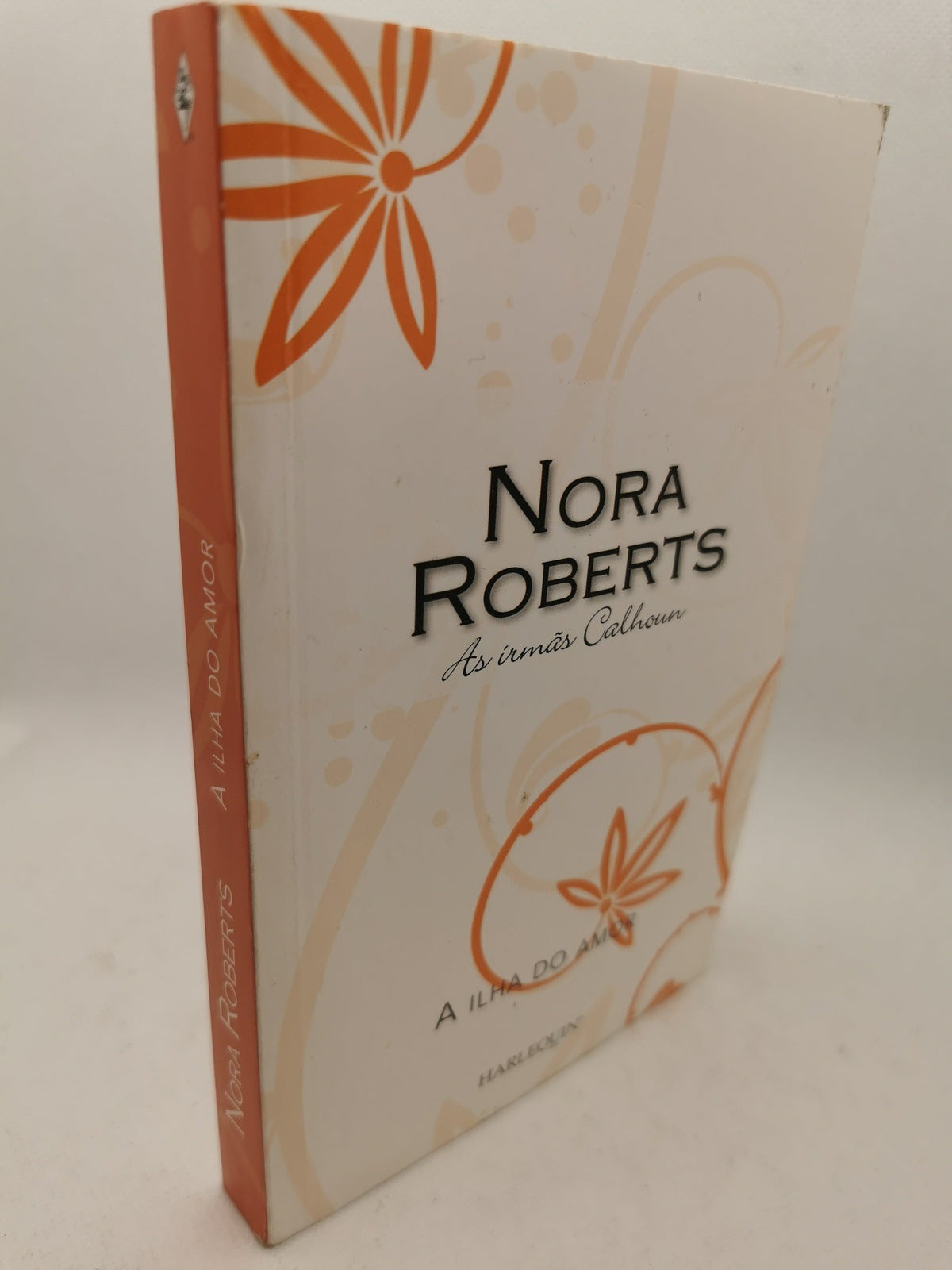 Livro de Bolso A ilha do Amor de Nora Roberts - USADO