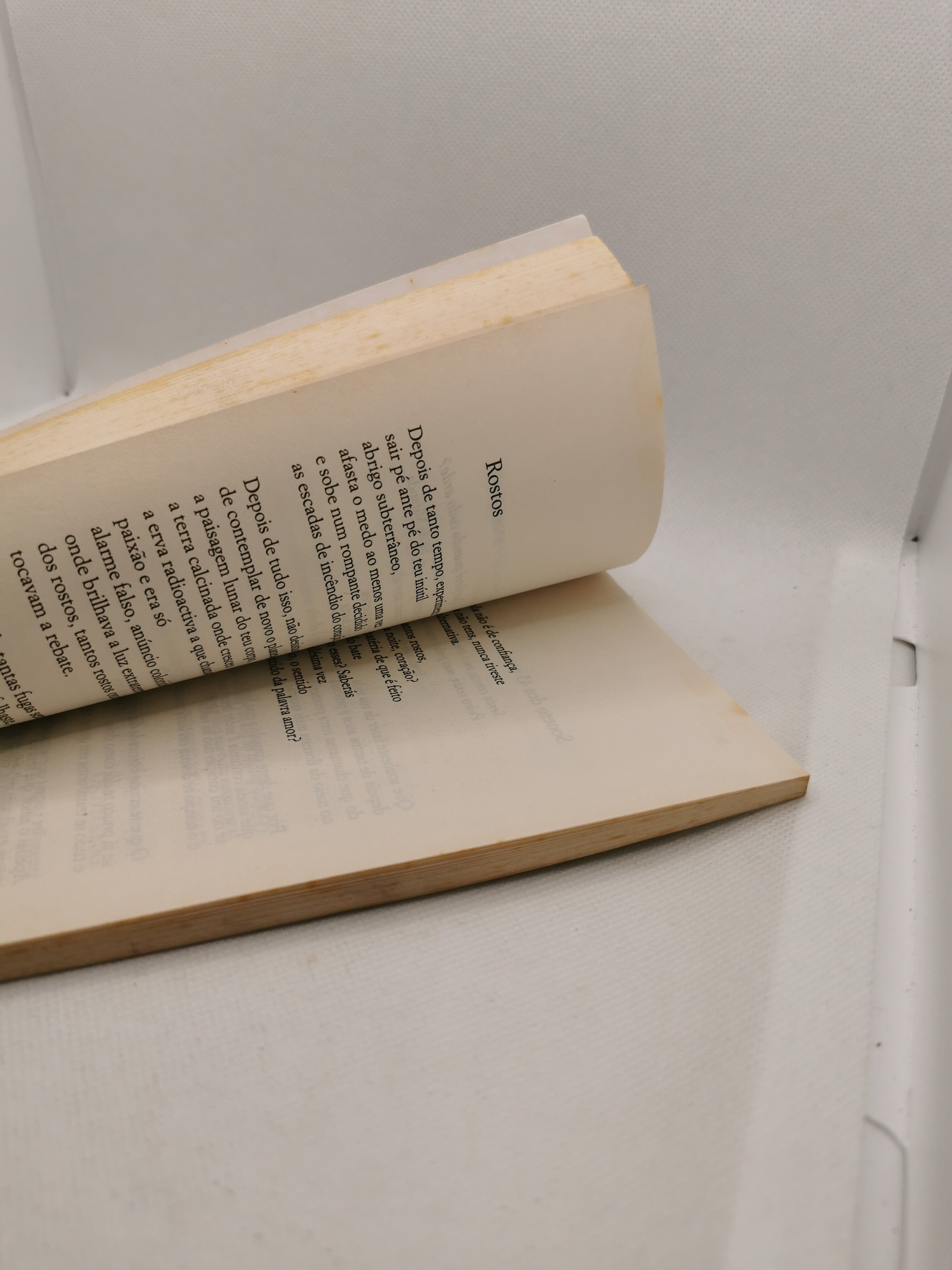 Livro Contos / Poemas Escolhidos Fernando Pinto do Amaral - USADO