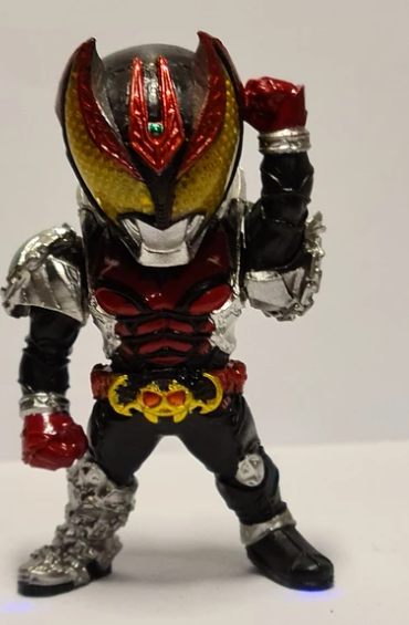Figura kamen rider kiva 3cm - USADO