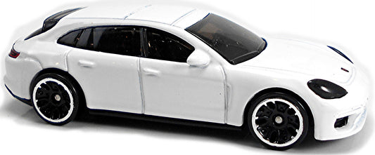 hot wheels 2020 Porsche Panamera Turbo S E-Hybrid Sport Turismo HW Porsche 3/5 44/250 GHD20